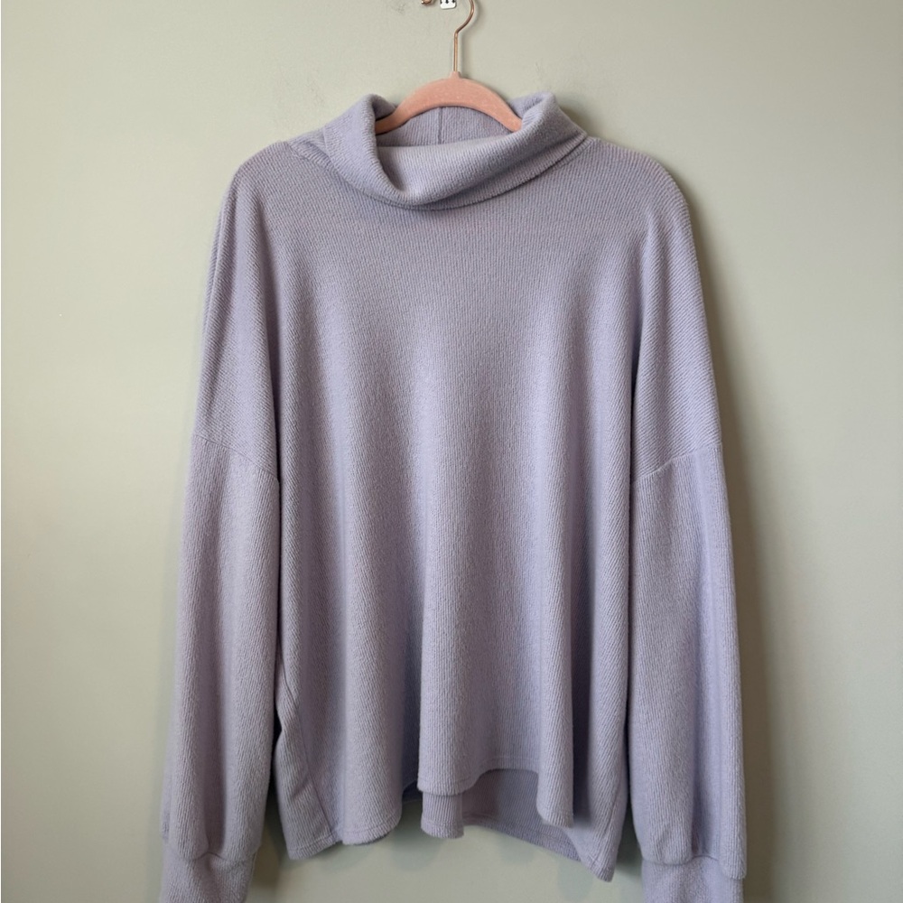 Gilli Soft Lavender Cowl Neck textured open back Sweater size 1X